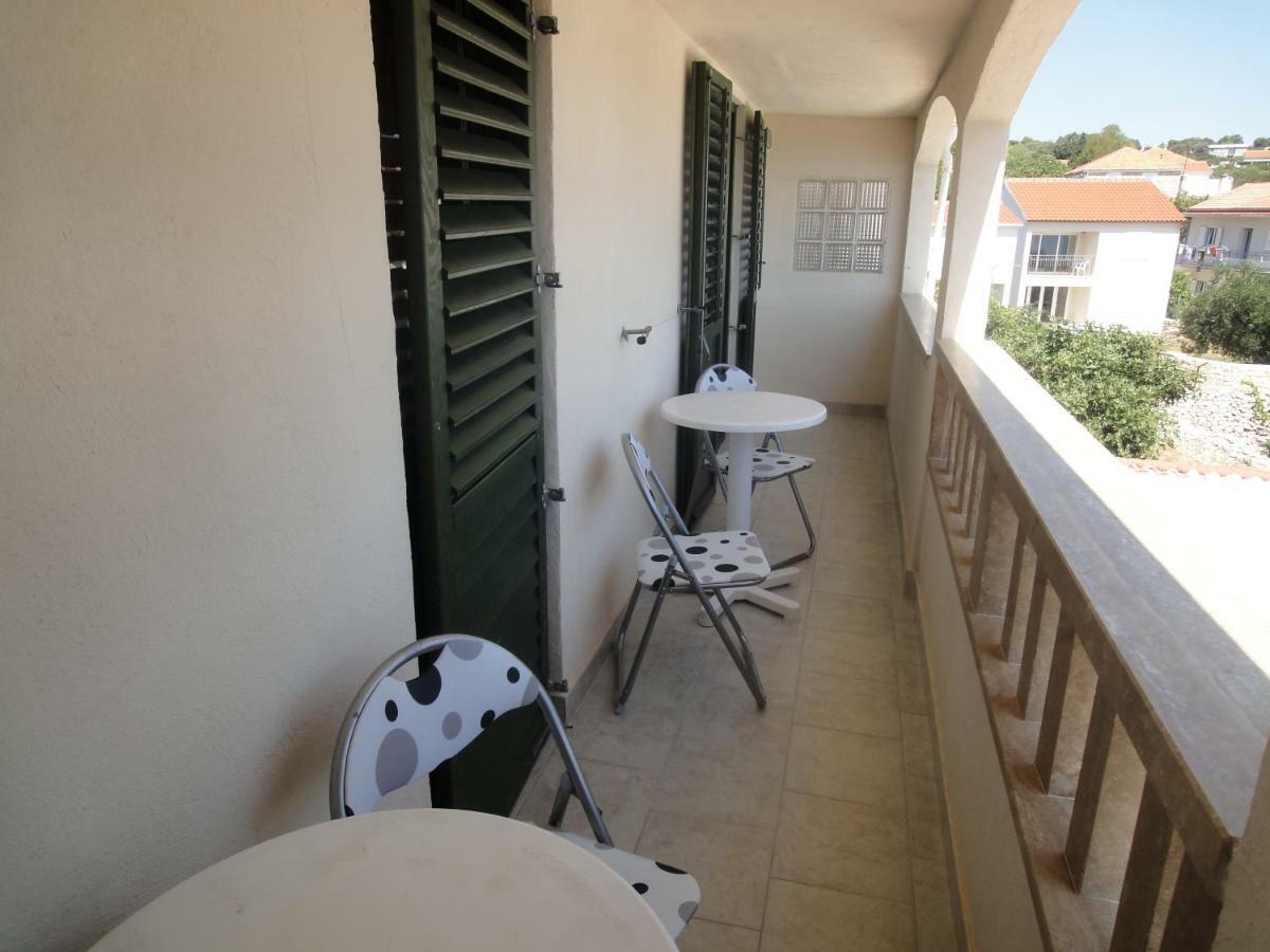 Apartments Villa Ana มาลี เดอร์เวนิค ภายนอก รูปภาพ
