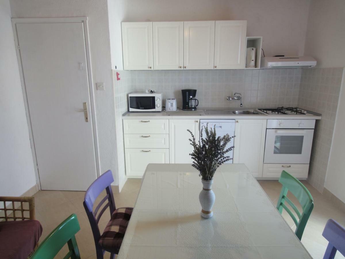Apartments Villa Ana มาลี เดอร์เวนิค ภายนอก รูปภาพ